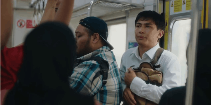 Menghadapi Horor di Meja Makan, Reuni Keluarga yang Berbeda