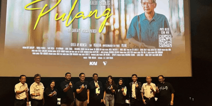 Pulang ke Akar, Pencarian Identitas yang Mengharukan