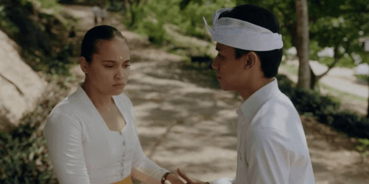 Musik dan Soundtrack, Kehadiran Lagu Komang yang Ikonik